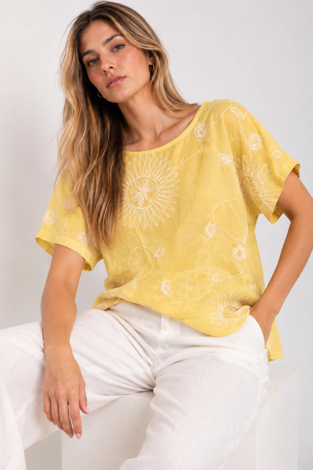Blusa Bordada CAMELIO