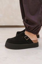 AK8=SI(B2<>"",B2&" - Nala Shoes","")