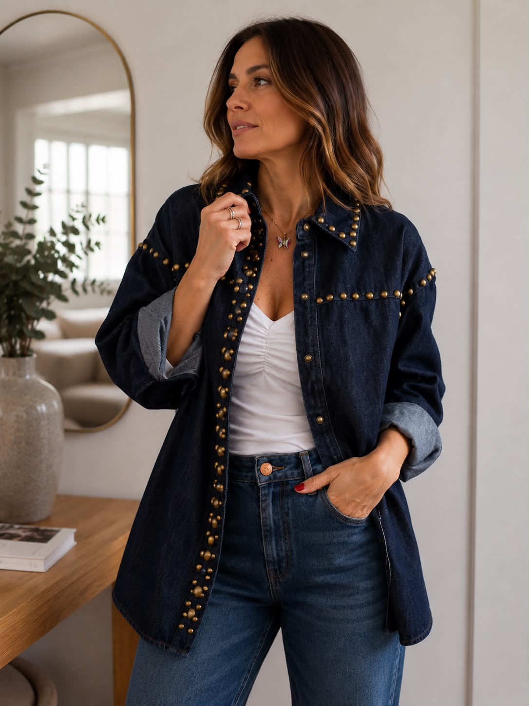 Camisaco Premium de Jean con Tachas – actitud, estilo y personalidad