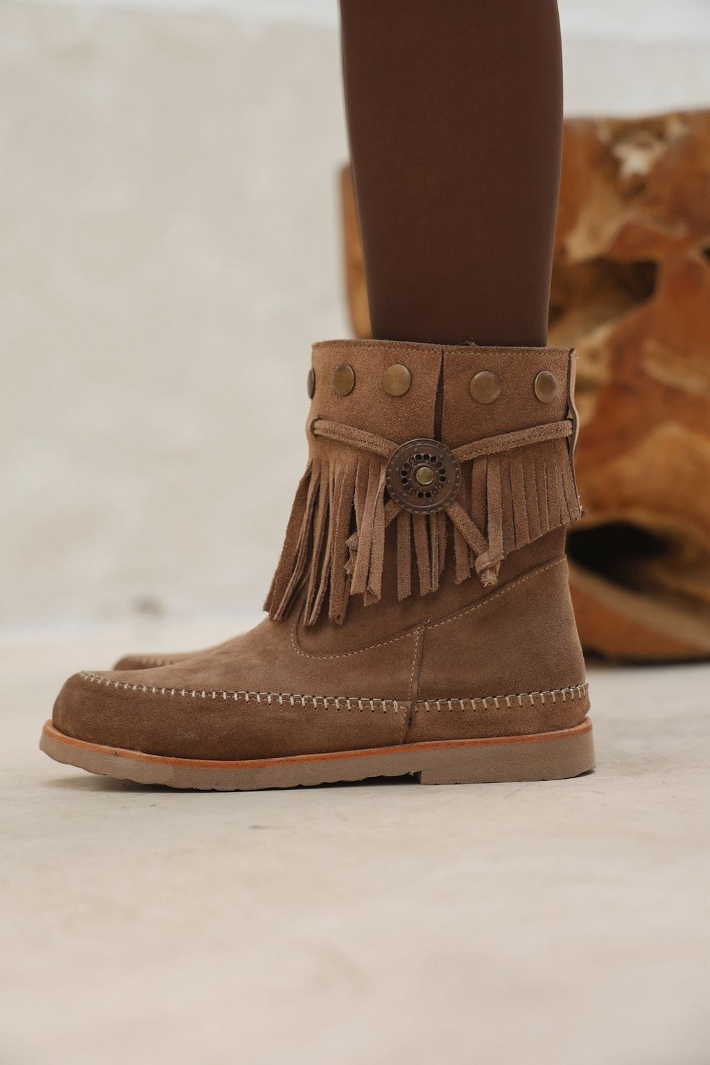 Botas de cuero con flecos y tachas "Estambul" - Nala Shoes