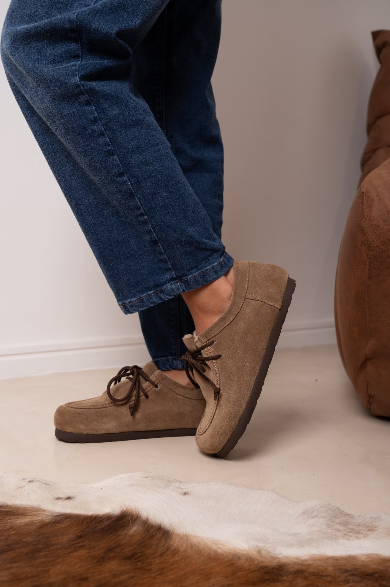 Mocasines Urban – cuero gamuzado con estilo contemporáneo