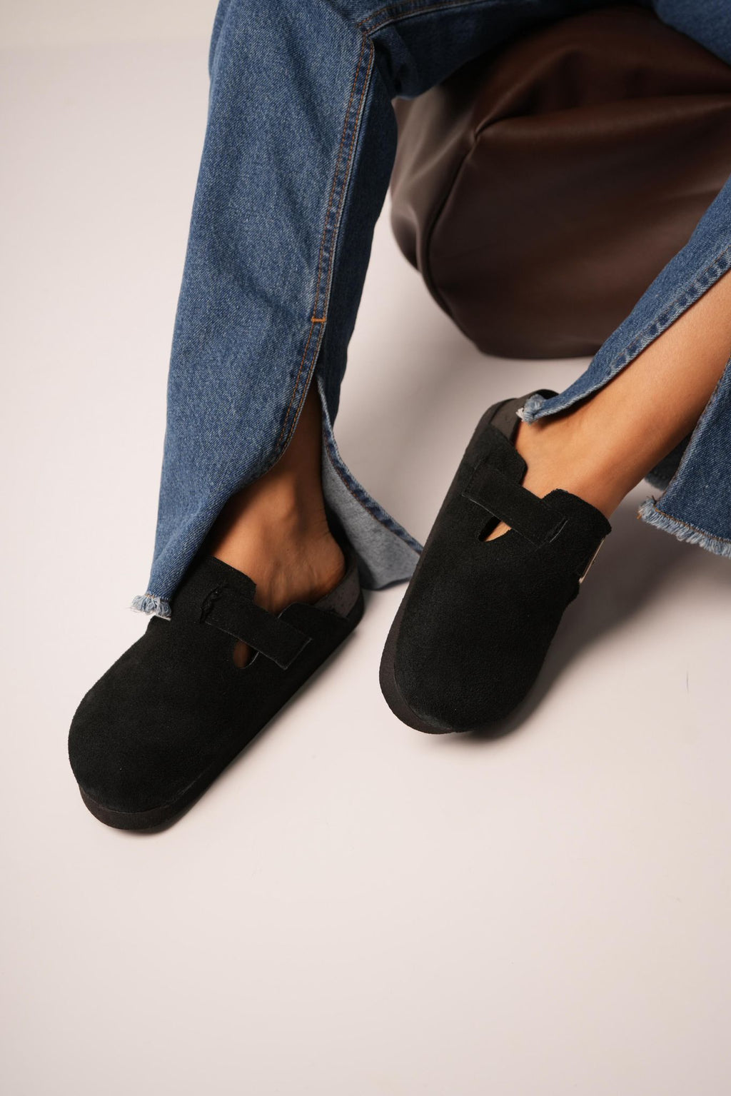 Marbella Sueco en Cuero gamuzado con Peludito - "Nala Shoes"