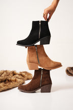 AK8=SI(B2<>"",B2&" - Nala Shoes","")