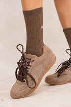 AK8=SI(B2<>"",B2&" - Nala Shoes","")