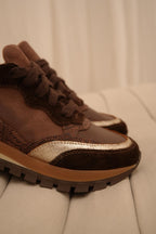 AK8=SI(B2<>"",B2&" - Nala Shoes","")