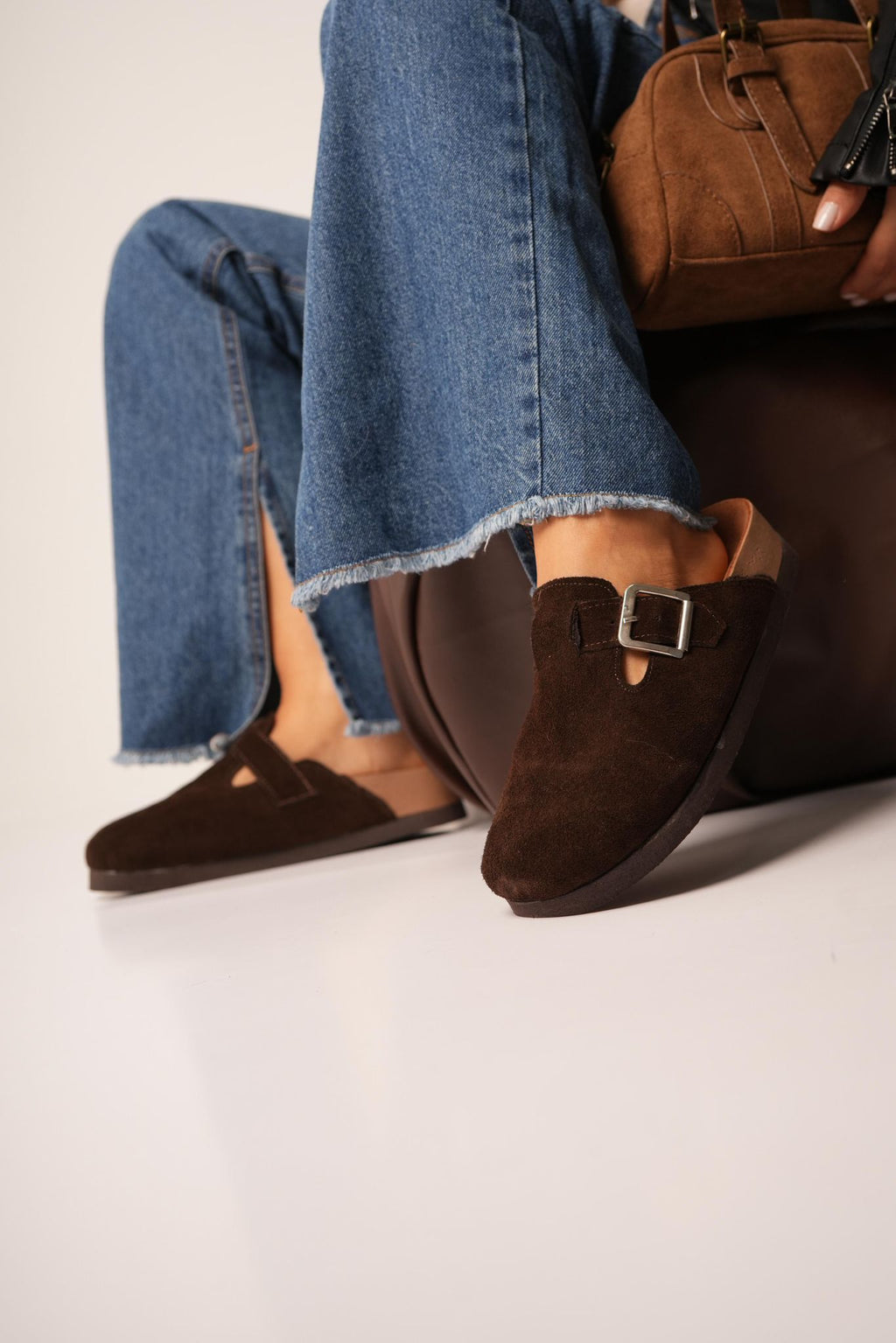 Marbella Sueco en Cuero gamuzado con Peludito - "Nala Shoes"