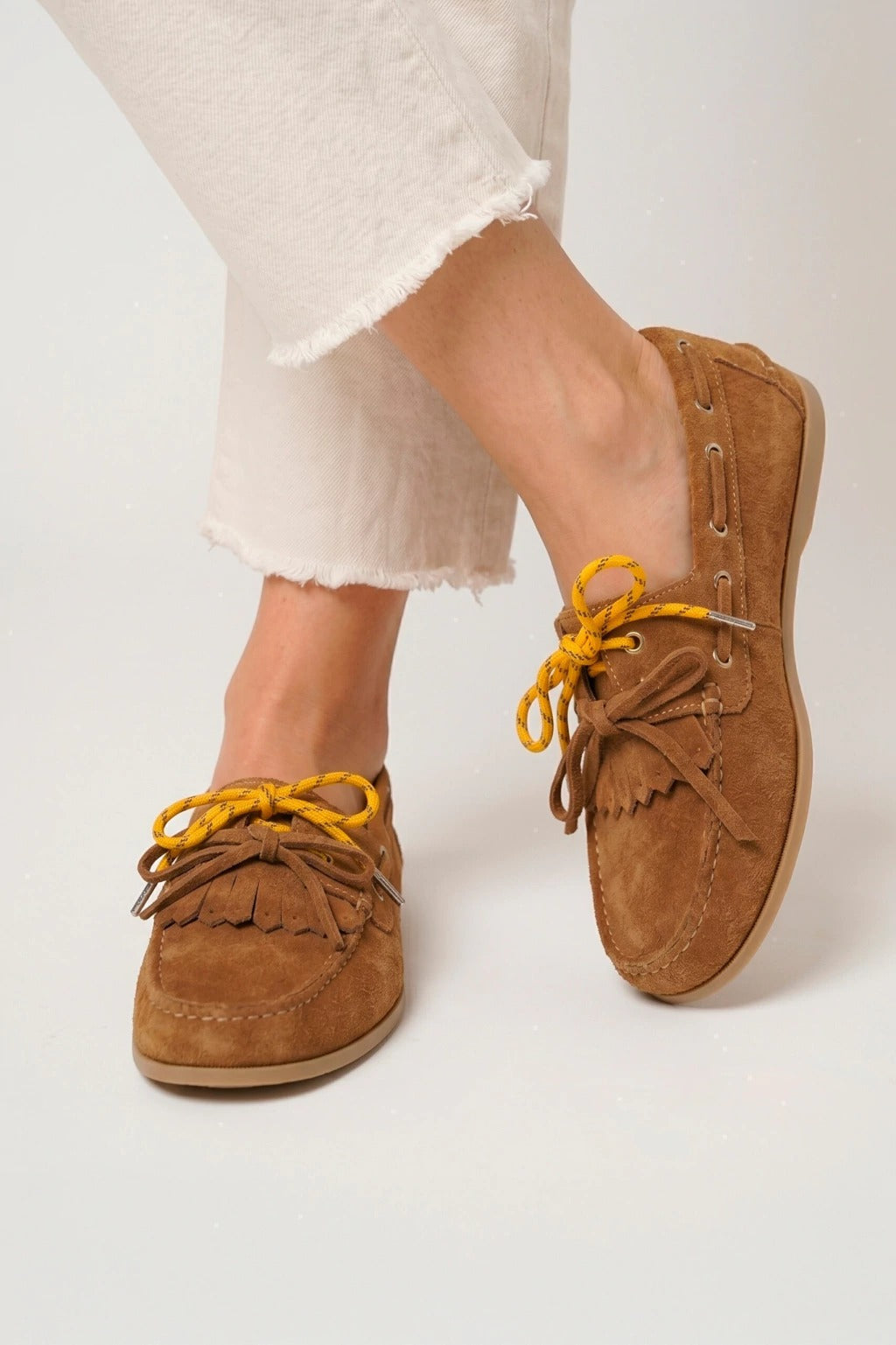 Berna – mocasines acordonados en cuero vacuno gamuzado