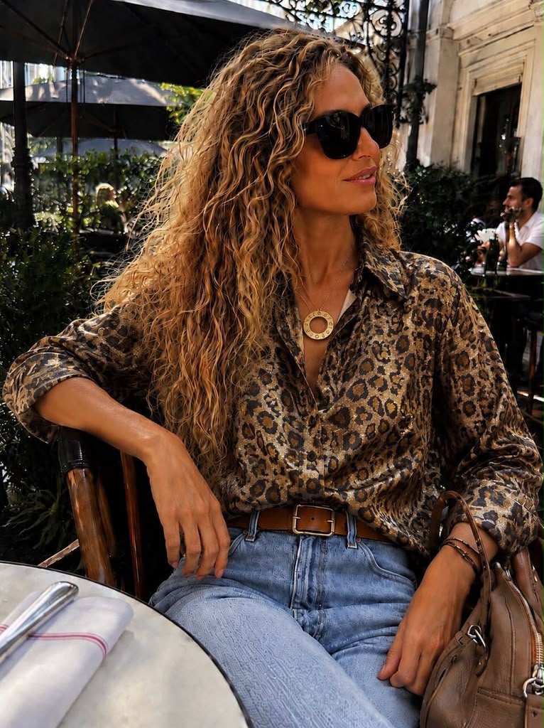 Camisa Premium "Sahara" – Satén Animal Print