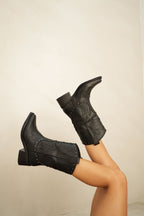 AK8=SI(B2<>"",B2&" - Nala Shoes","")