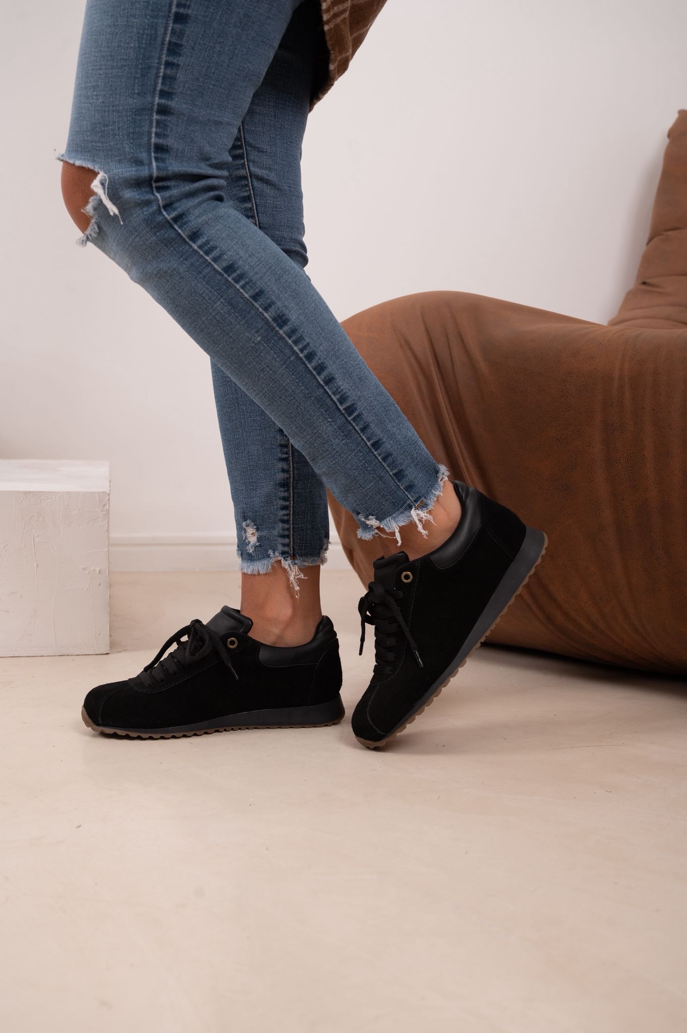 Antonella - la zapatilla de cuero - Nala Shoes