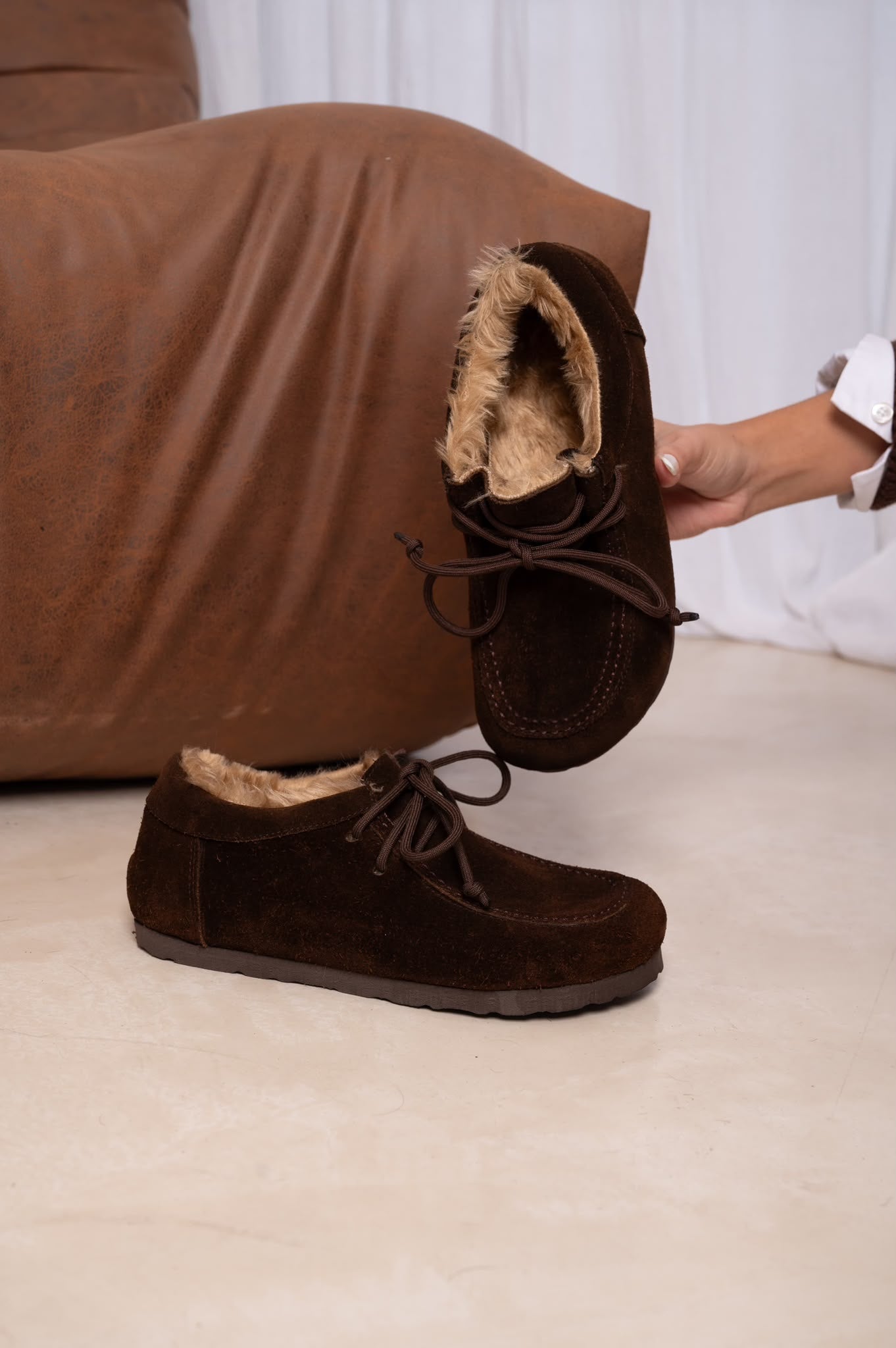 Mocasines Urban – cuero gamuzado con estilo contemporáneo