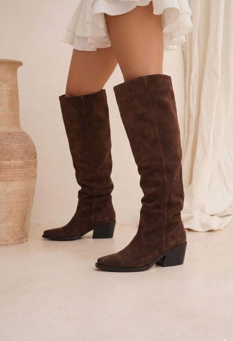 Botas Texanas de cuero gamuzado "Bianca" - Nala Shoes