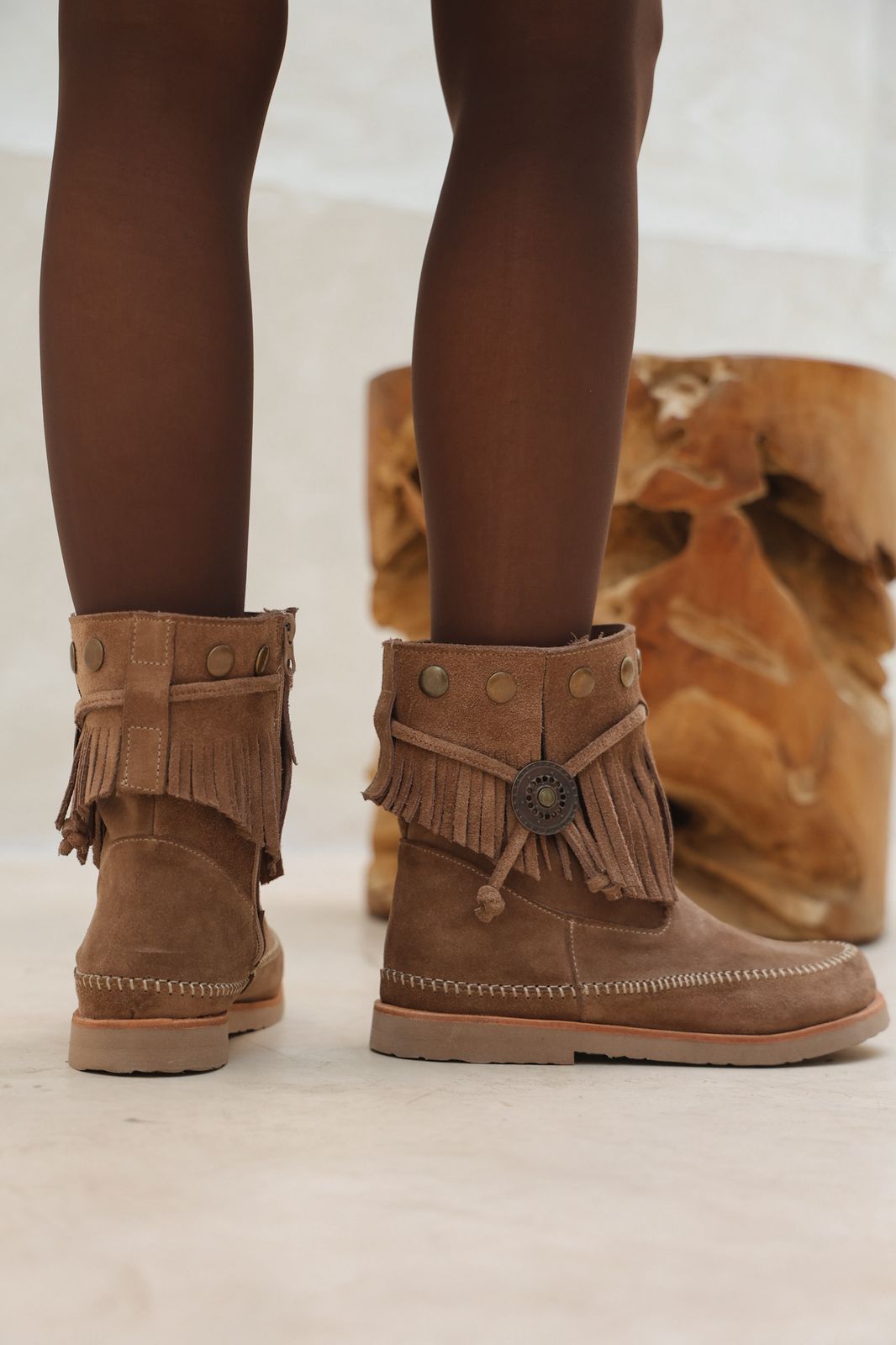 Botas de cuero con flecos y tachas "Estambul" - Nala Shoes