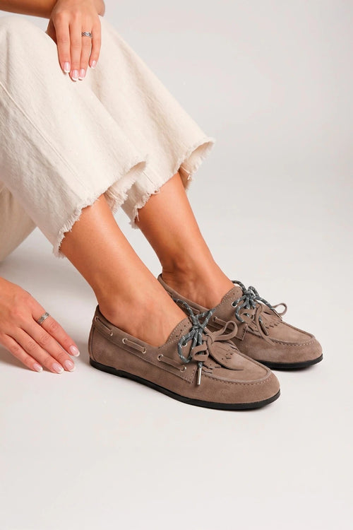 Berna – mocasines acordonados en cuero vacuno gamuzado