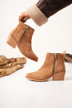 AK8=SI(B2<>"",B2&" - Nala Shoes","")