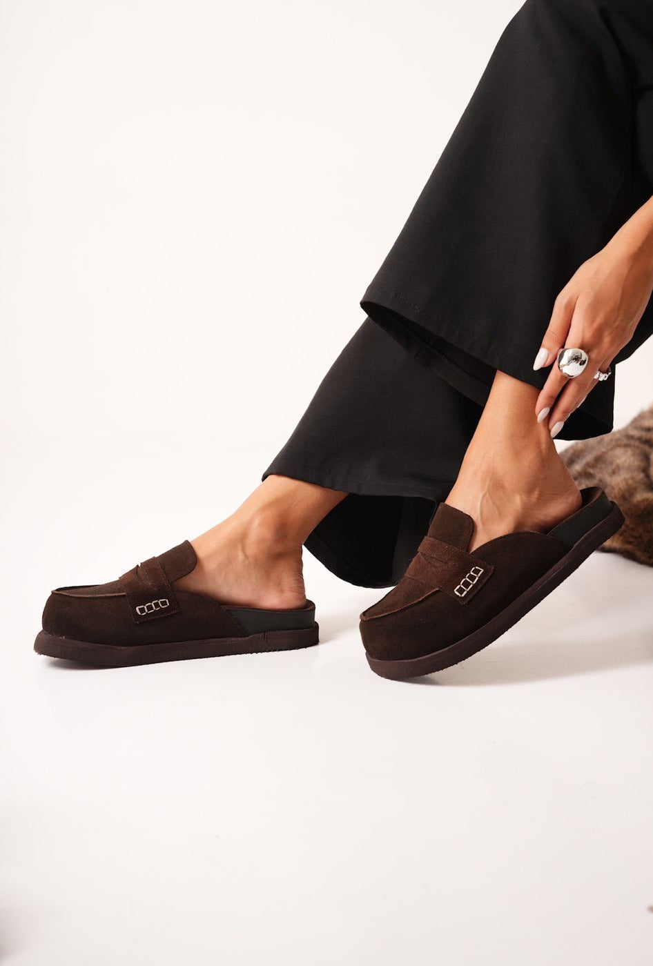 Suecos "Colby" – comodidad y estilo en cuero gamuzado