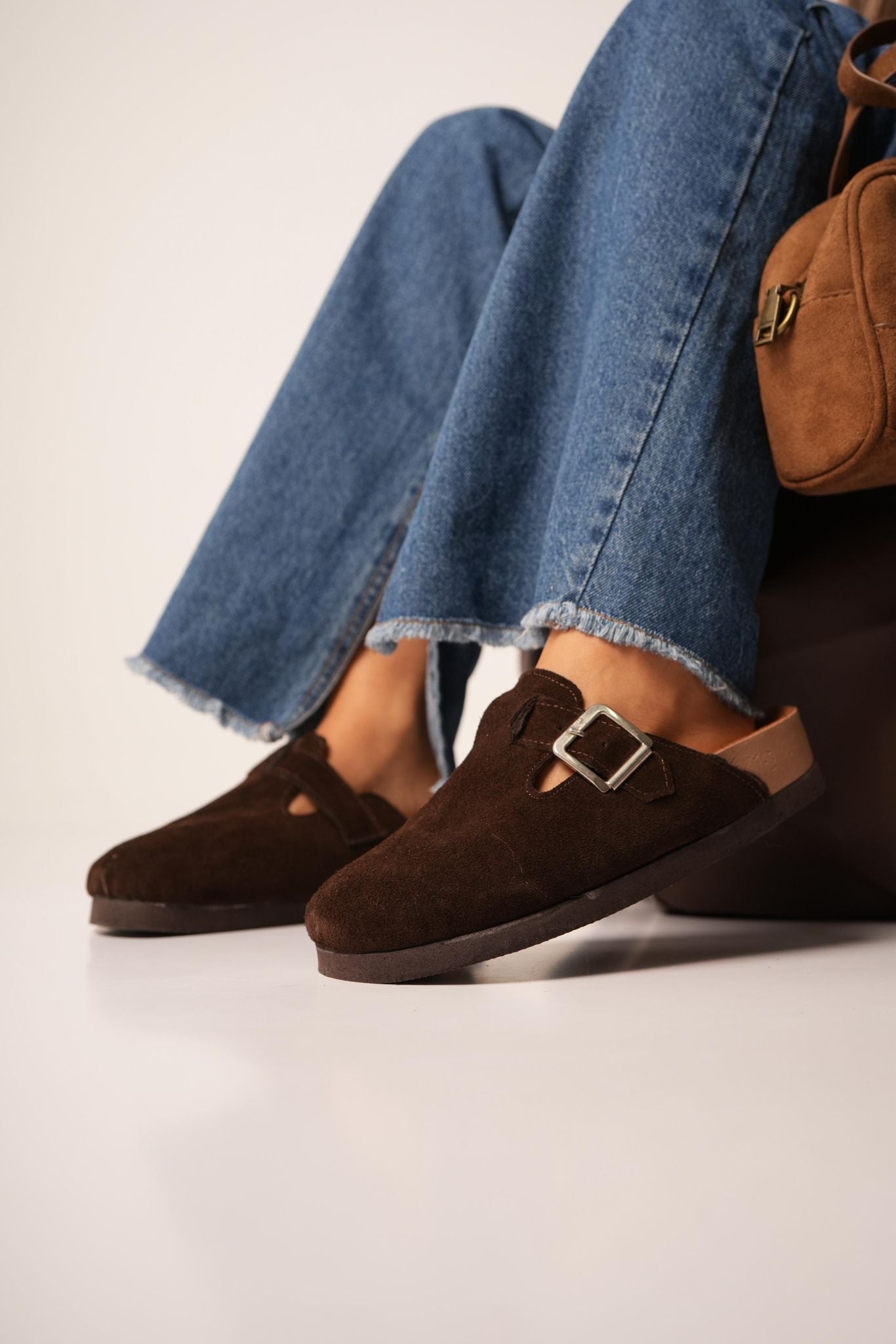 Marbella Sueco en Cuero gamuzado con Peludito - "Nala Shoes"