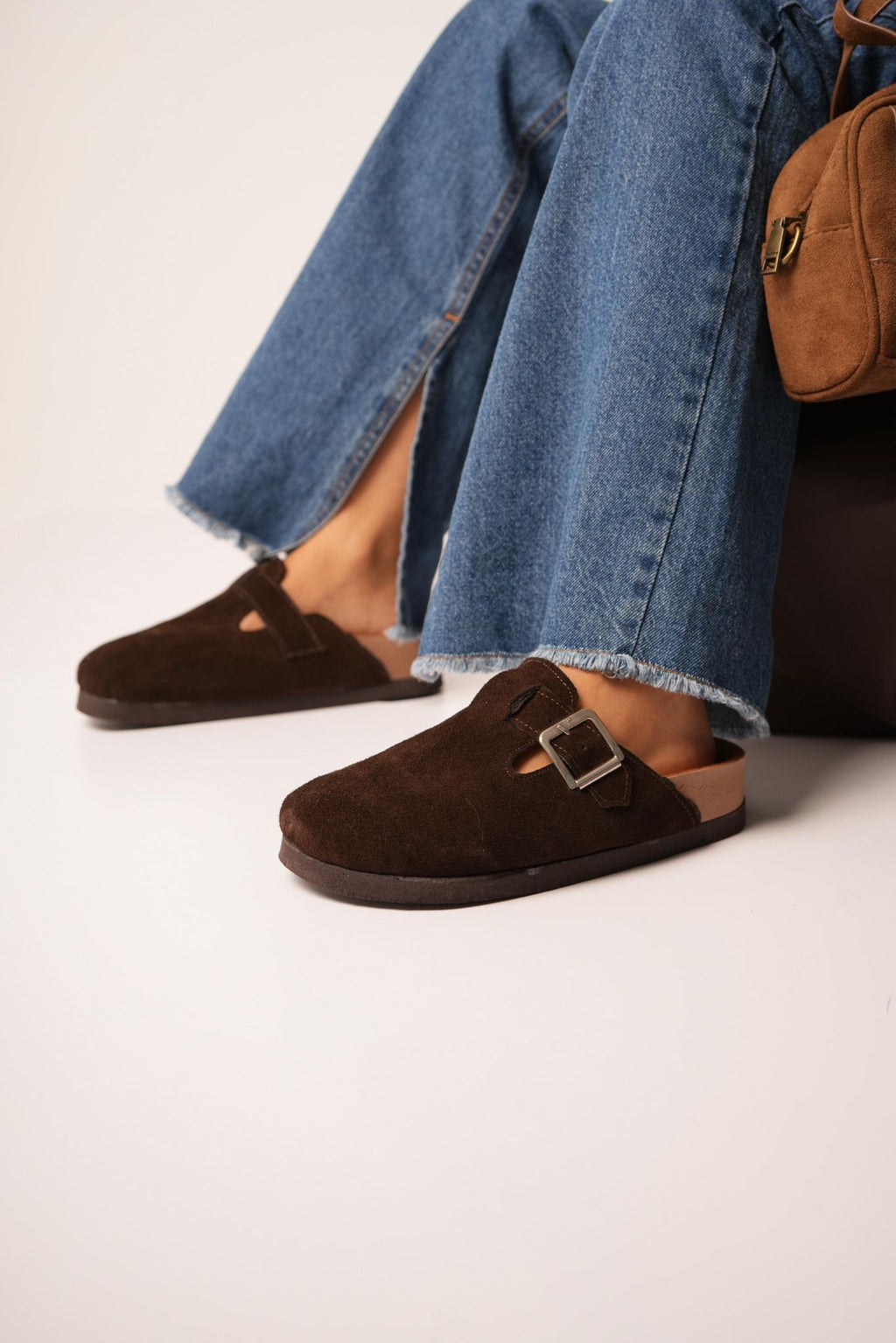 Marbella Sueco en Cuero gamuzado con Peludito - "Nala Shoes"