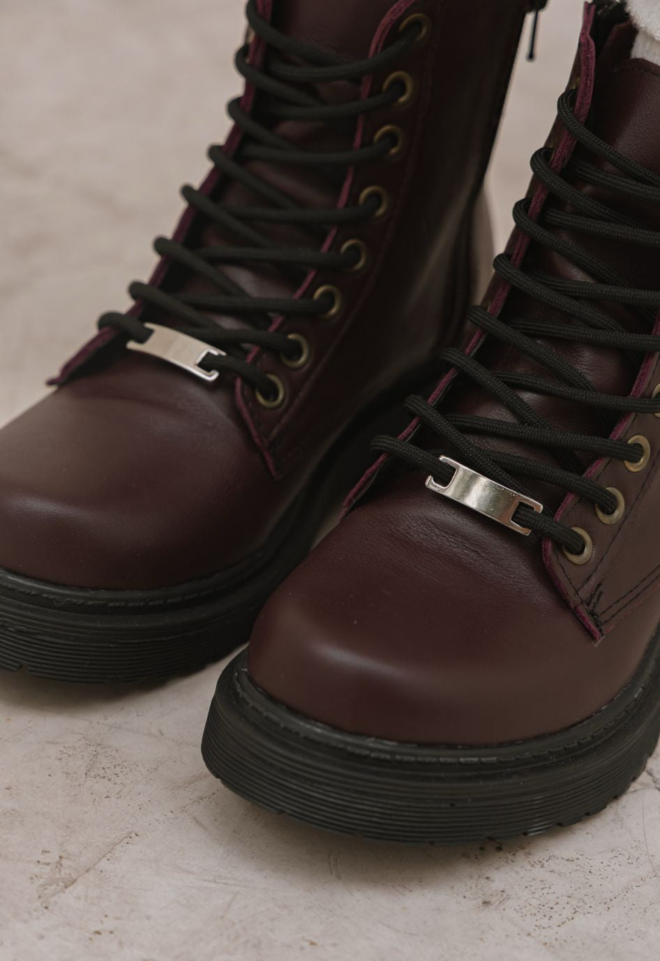 AK8=SI(B2<>"",B2&" - Nala Shoes","")
