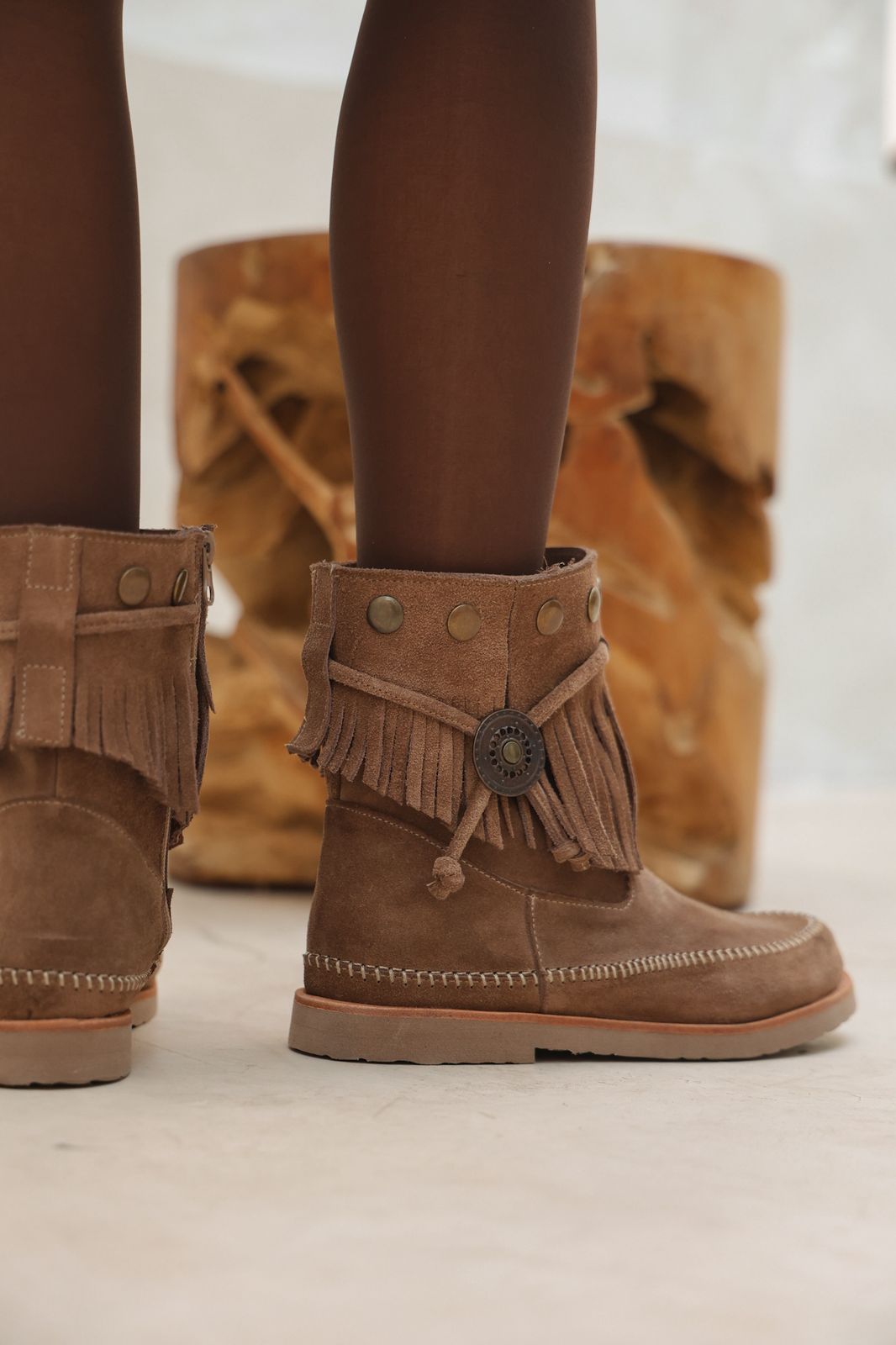 Botas de cuero con flecos y tachas "Estambul" - Nala Shoes