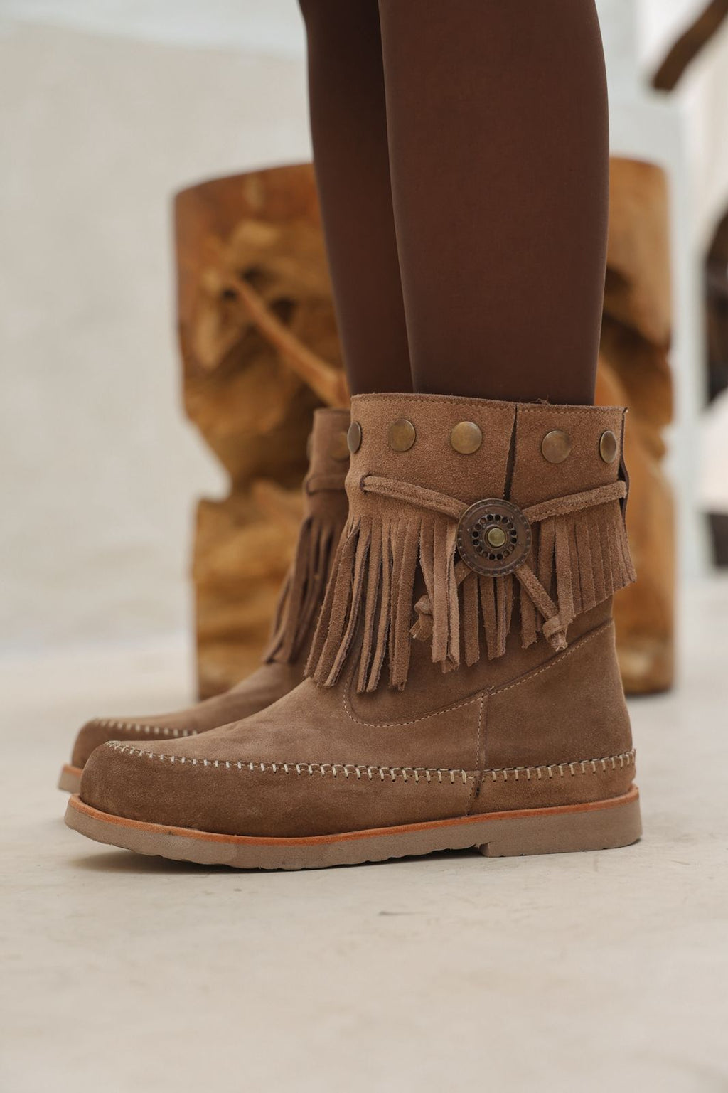 Botas de cuero con flecos y tachas "Estambul" - Nala Shoes