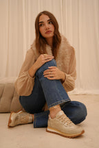 AK8=SI(B2<>"",B2&" - Nala Shoes","")