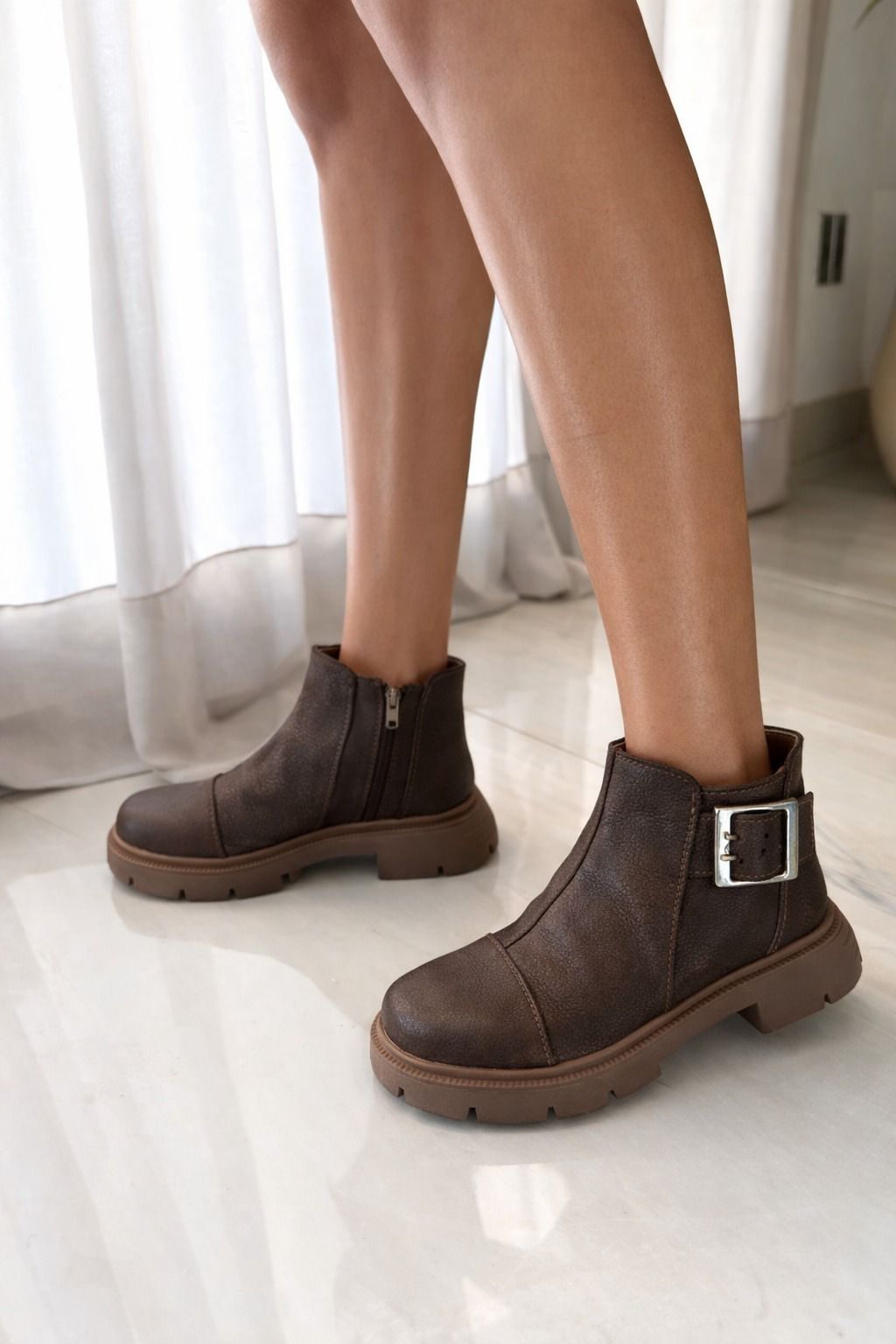 AK8=SI(B2<>"",B2&" - Nala Shoes","")